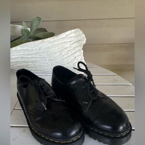 Dr Martens Black Leather Uni  Sex Shoes.  Smooth Leather Oxford Shoes